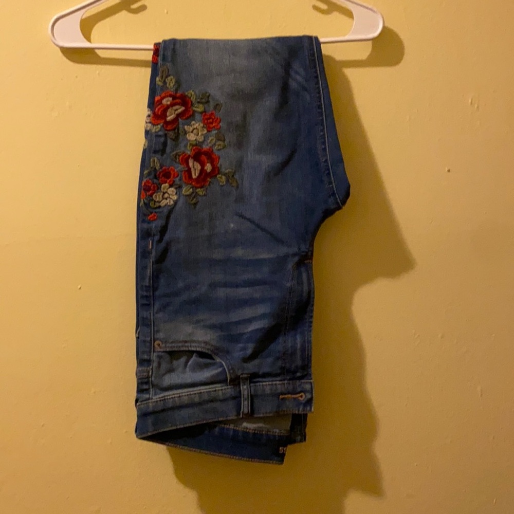 Express Jeans with Embroidered Flowers